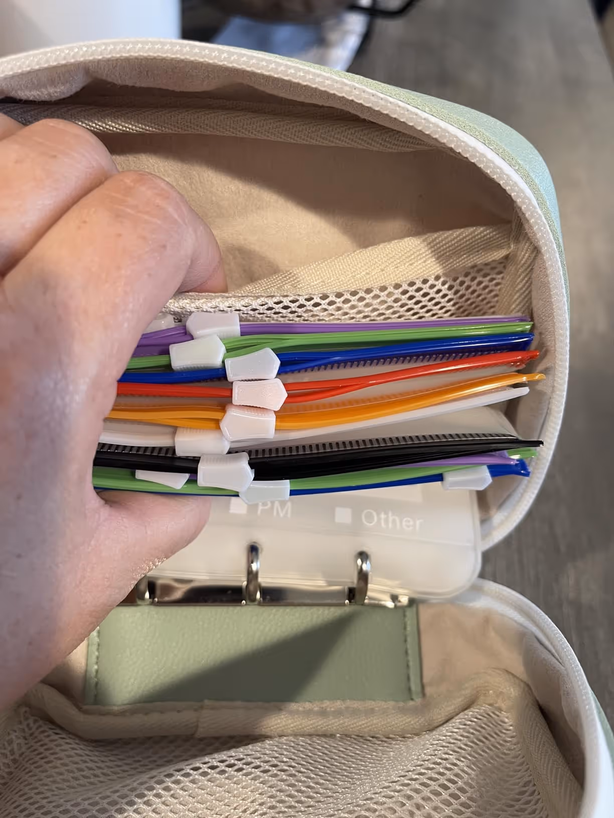 Super convent travel pouch
